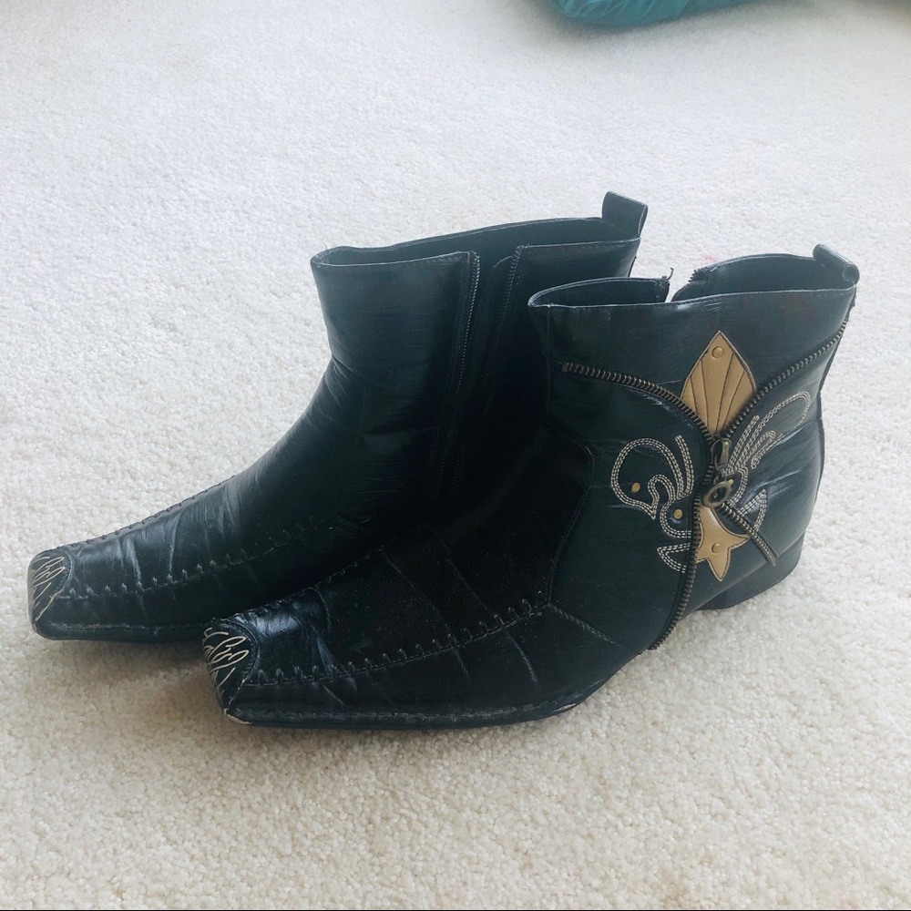 Cowboy boots for men